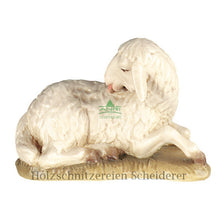 Schaf liegend ANRI Walter Bacher Krippe