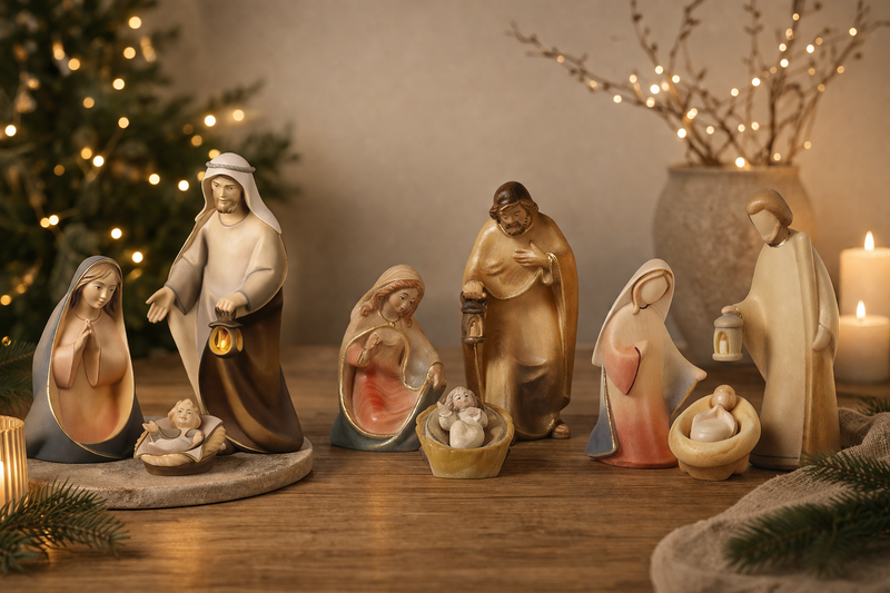 Moderne Krippenfiguren aus Holz